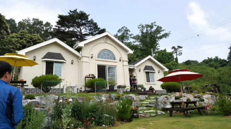 09ba751e6aec8314aa1413c9742bce69_1493281