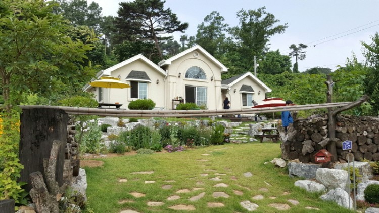 09ba751e6aec8314aa1413c9742bce69_1493281