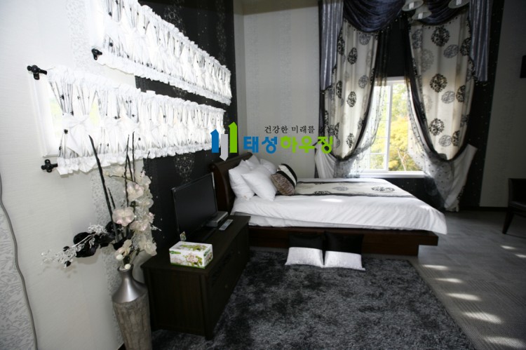 1df916faf7d2c28dea91923278673b19_1569135