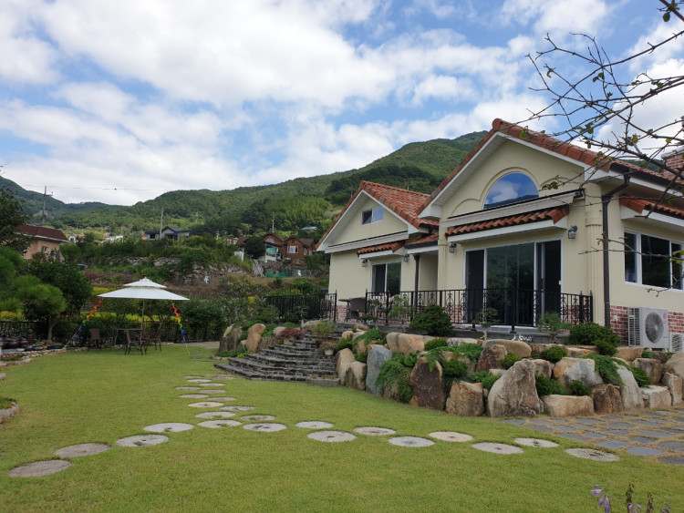 1895d17dec4a043b8f2ec36b58287139_1632653