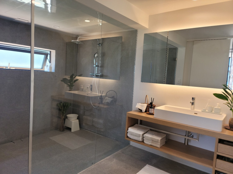 bcccc6b6e3a76994a38c2bf82e0d49ae_1652279